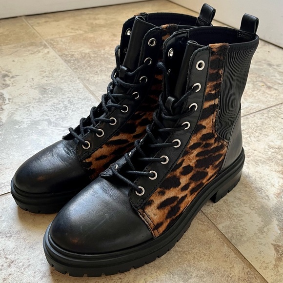 Vince Camuto Animal Print Leather Combat Boots Size 6.5 - Picture 2 of 11